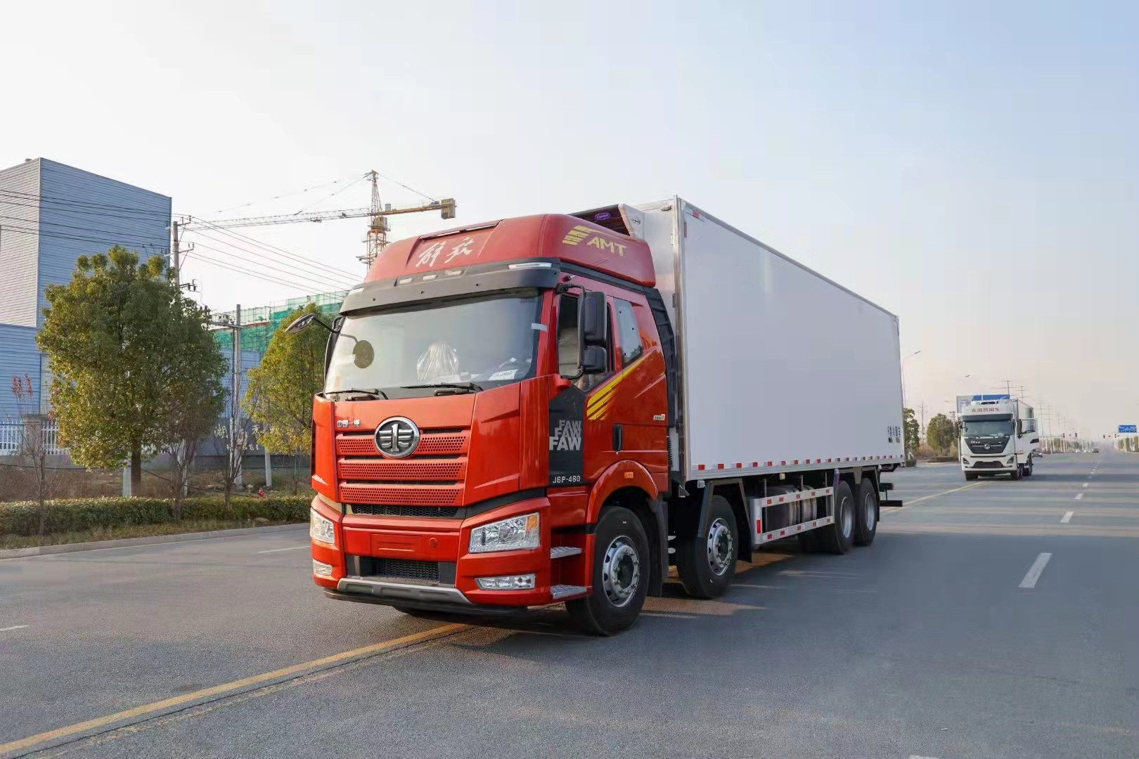 國(guó)六解放J6P前四后八9.2米冷藏車